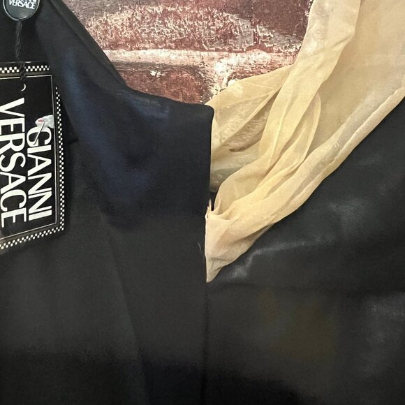 NWT Vintage Gianni Versace Couture Black & Gold Asymmetric Silk Gown - Picture 9 of 16